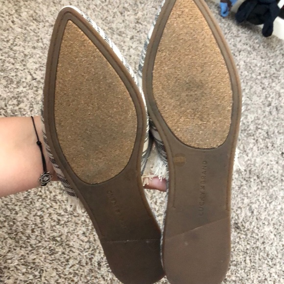 Lucky Brand Slides - Picture 3 of 4